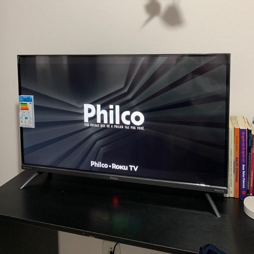 Oferta: Smart Tv 32 Philco Roku Tv Dolby Áudio Hdr10 P32crb - Tubarão Digital